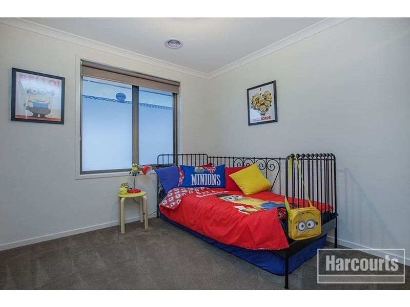6 Bevington Crescent, Officer VIC 3809