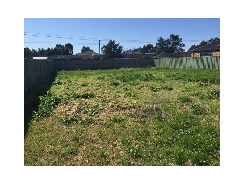 29 Edmund Street, Pakenham VIC 3810