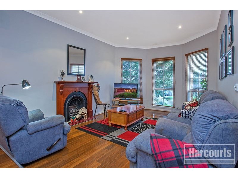 5 Inverness Close, Pakenham VIC 3810