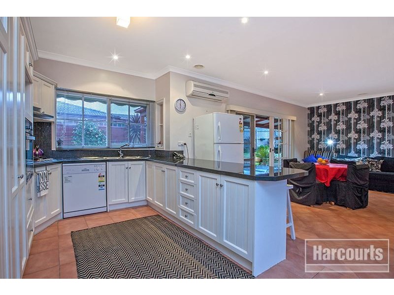 5 Inverness Close, Pakenham VIC 3810