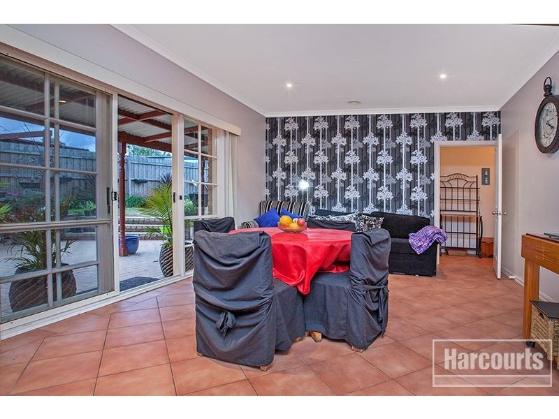 5 Inverness Close, Pakenham VIC 3810