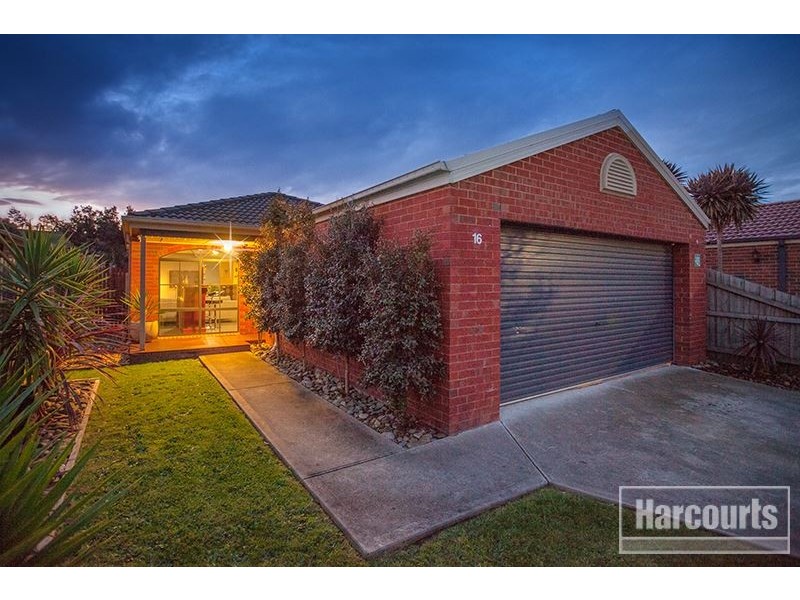 16 Grand Central Boulevard, Pakenham VIC 3810