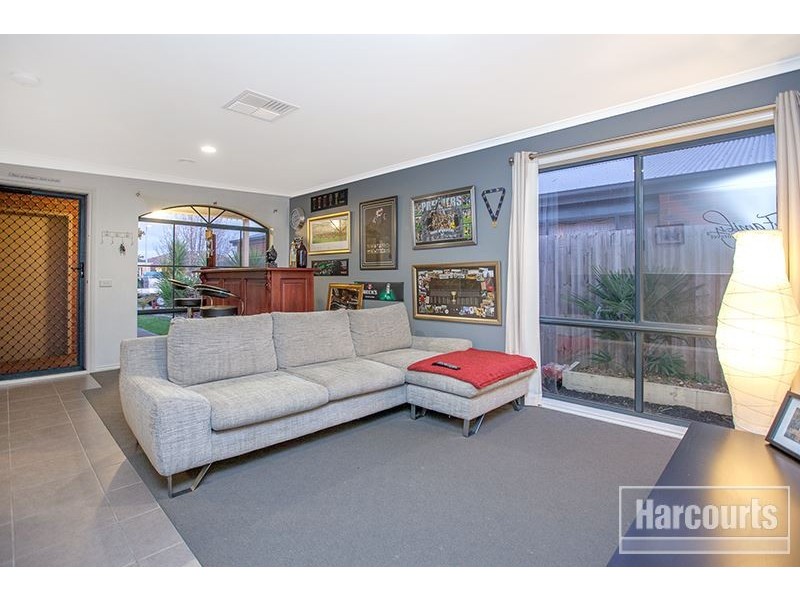 16 Grand Central Boulevard, Pakenham VIC 3810