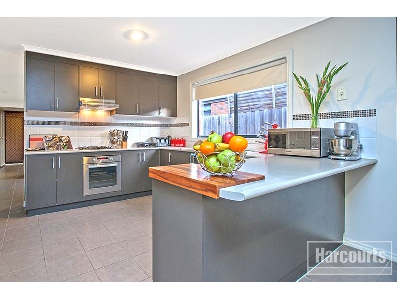 16 Grand Central Boulevard, Pakenham VIC 3810