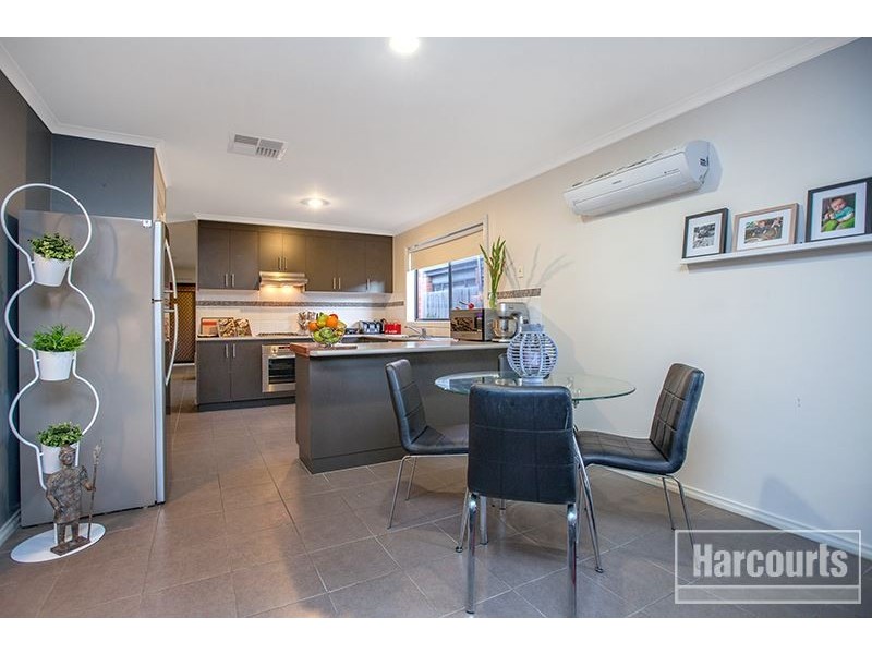 16 Grand Central Boulevard, Pakenham VIC 3810