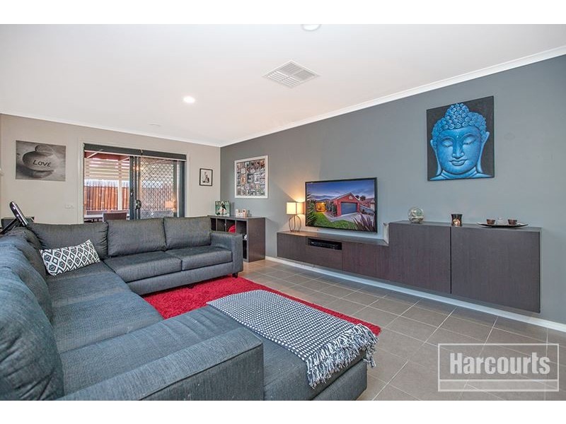 16 Grand Central Boulevard, Pakenham VIC 3810