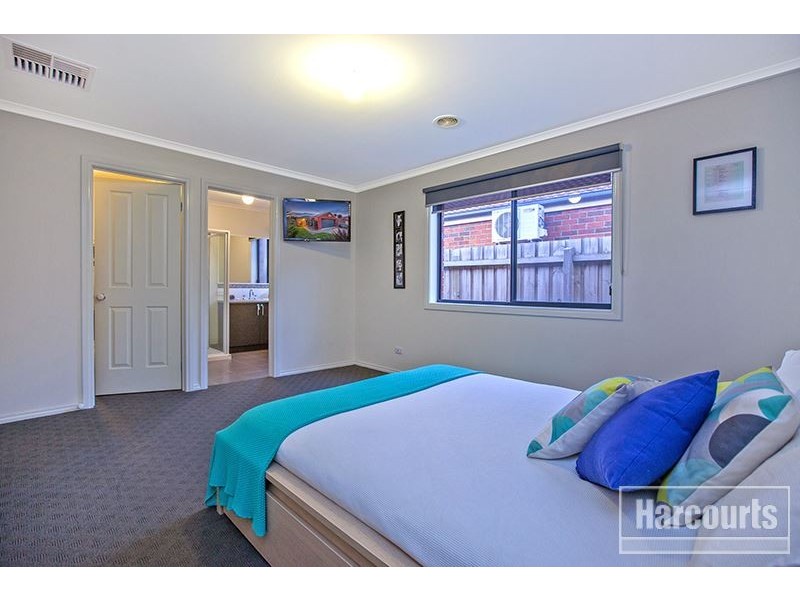 16 Grand Central Boulevard, Pakenham VIC 3810