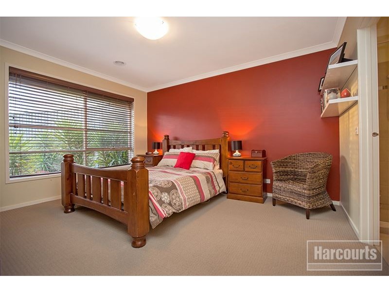 10 Perry Court, Pakenham VIC 3810