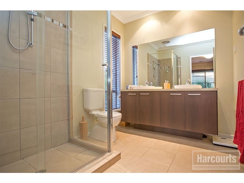 10 Perry Court, Pakenham VIC 3810