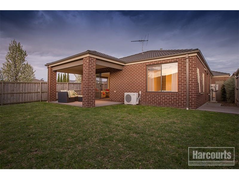 19 Wedgewood Drive, Pakenham VIC 3810