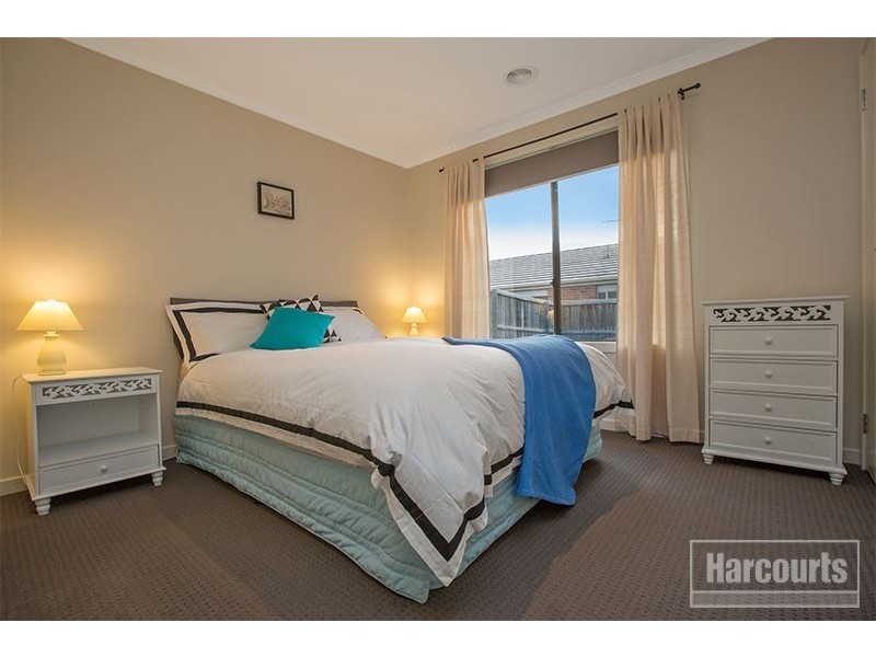 19 Wedgewood Drive, Pakenham VIC 3810