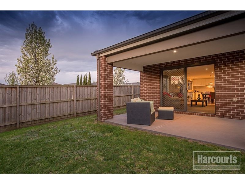 19 Wedgewood Drive, Pakenham VIC 3810
