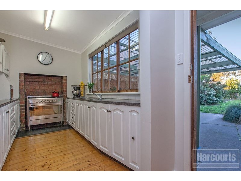 2 Campbell Street, Garfield VIC 3814