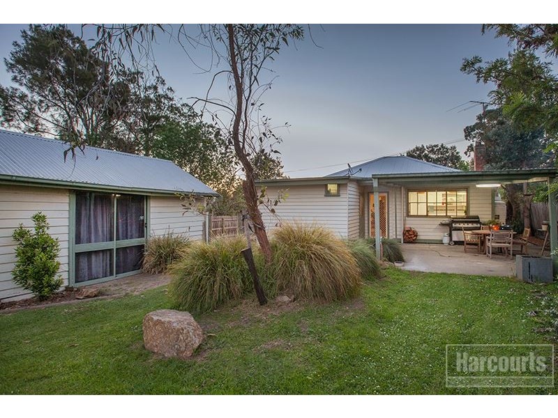 2 Campbell Street, Garfield VIC 3814