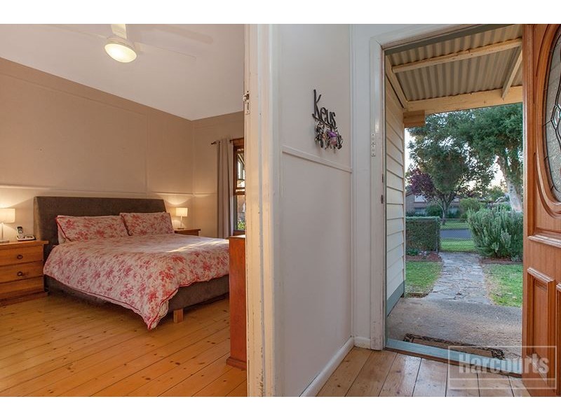 2 Campbell Street, Garfield VIC 3814