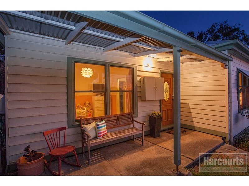 2 Campbell Street, Garfield VIC 3814