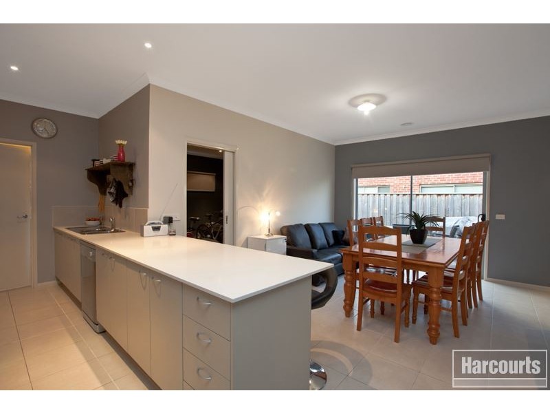 25 Rush Lily Drive, Officer VIC 3809