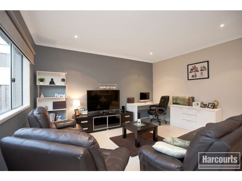 25 Rush Lily Drive, Officer VIC 3809