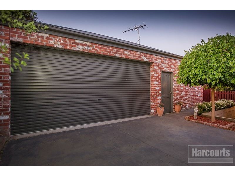 14 Livingstone Boulevard, Pakenham VIC 3810