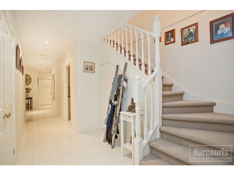 2 Banks Road, Pakenham VIC 3810