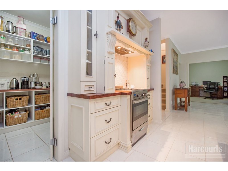 2 Banks Road, Pakenham VIC 3810