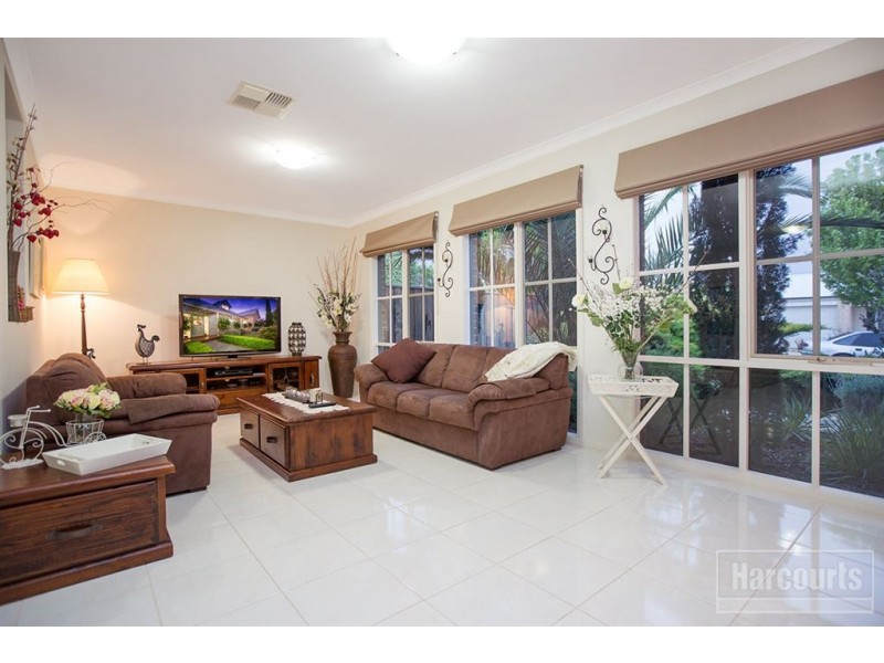 2 Banks Road, Pakenham VIC 3810