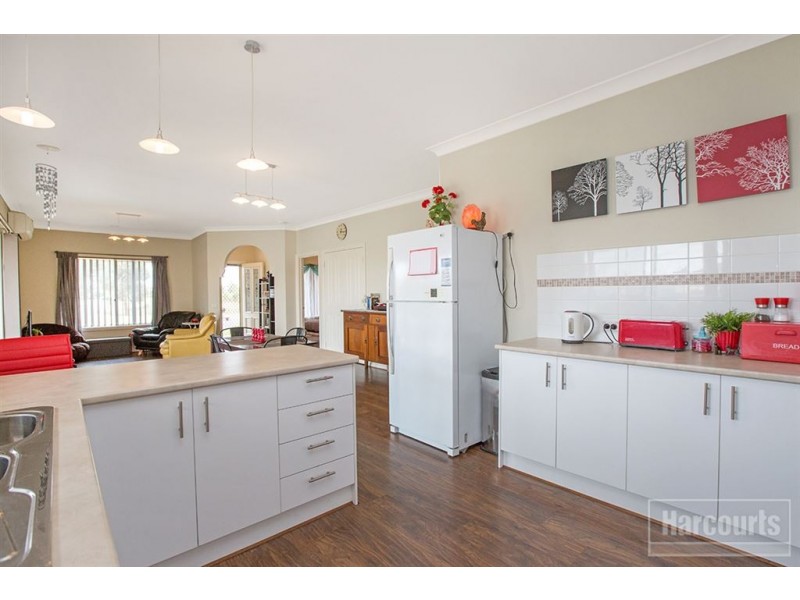 47 Sandalwood Drive, Pakenham VIC 3810