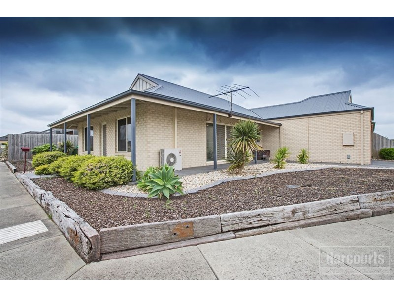 47 Sandalwood Drive, Pakenham VIC 3810