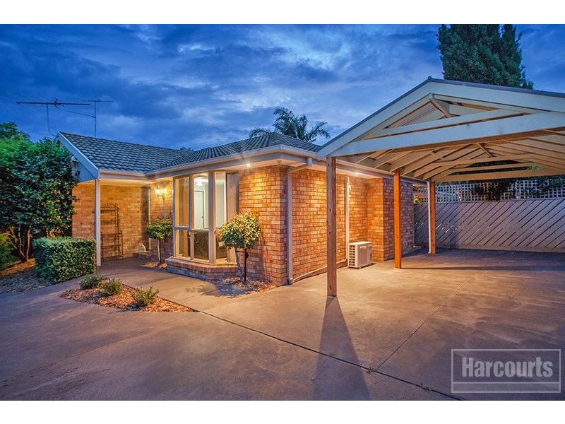 2 Paramount Way, Pakenham VIC 3810