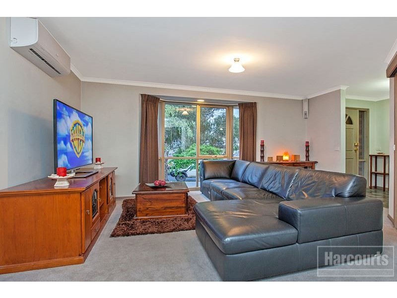2 Paramount Way, Pakenham VIC 3810