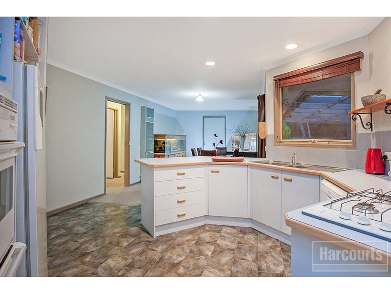 2 Paramount Way, Pakenham VIC 3810