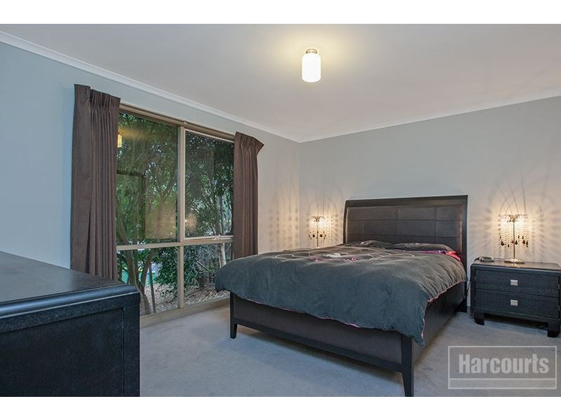 2 Paramount Way, Pakenham VIC 3810