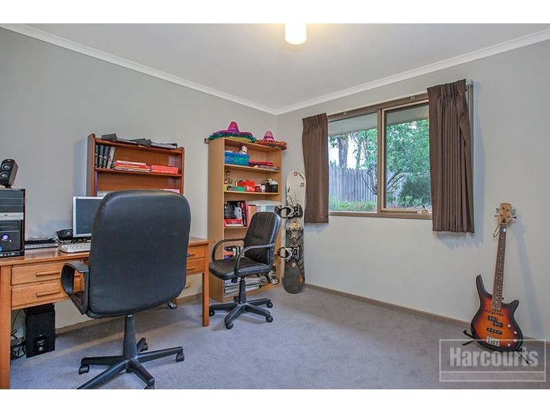 2 Paramount Way, Pakenham VIC 3810