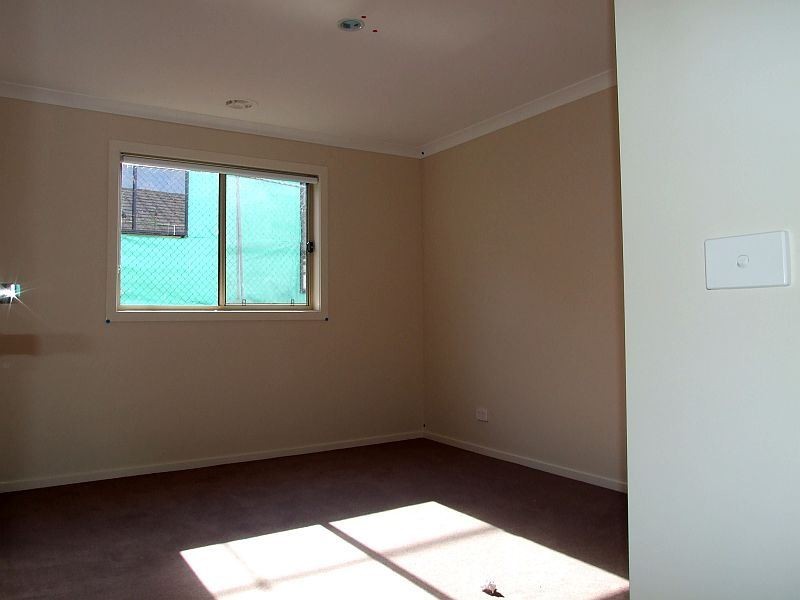 42 Victoria Place, Pakenham VIC 3810