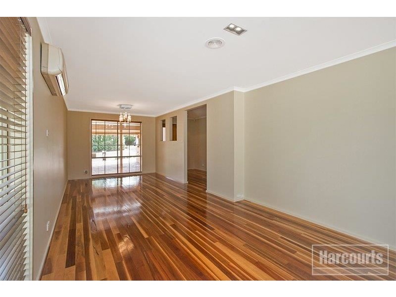 9 Amber Crescent, Narre Warren VIC 3805