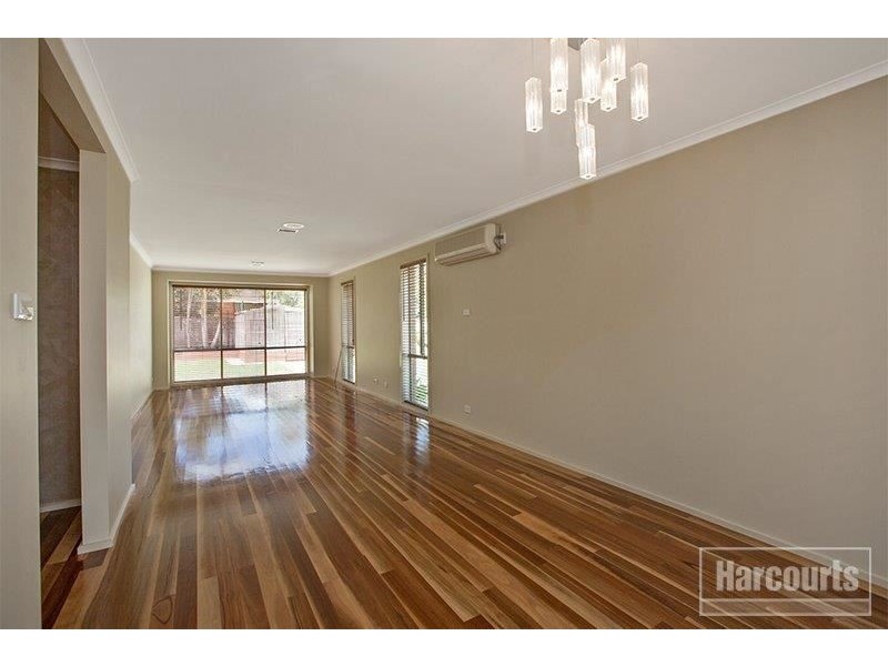 9 Amber Crescent, Narre Warren VIC 3805