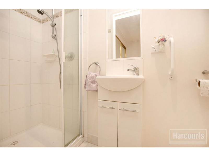 18 Singleton Drive, Mulgrave VIC 3170