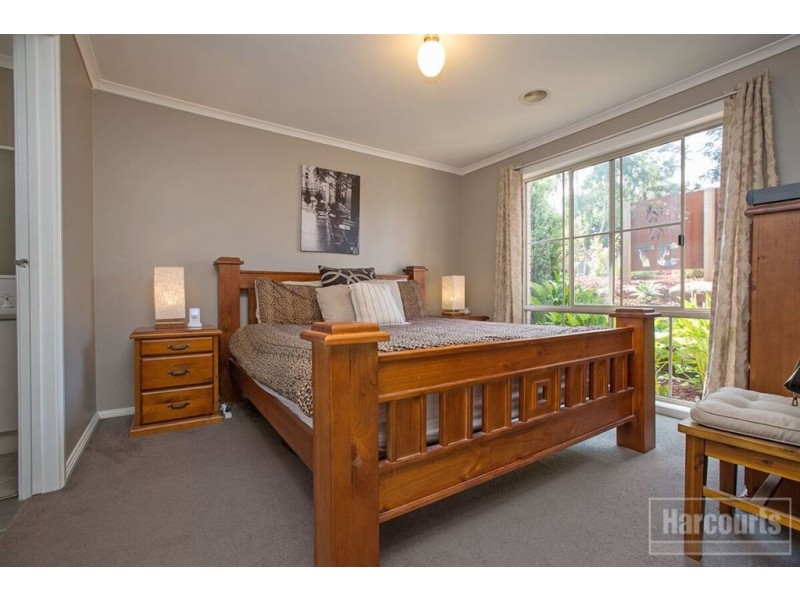 37 Meaby Drive, Pakenham VIC 3810