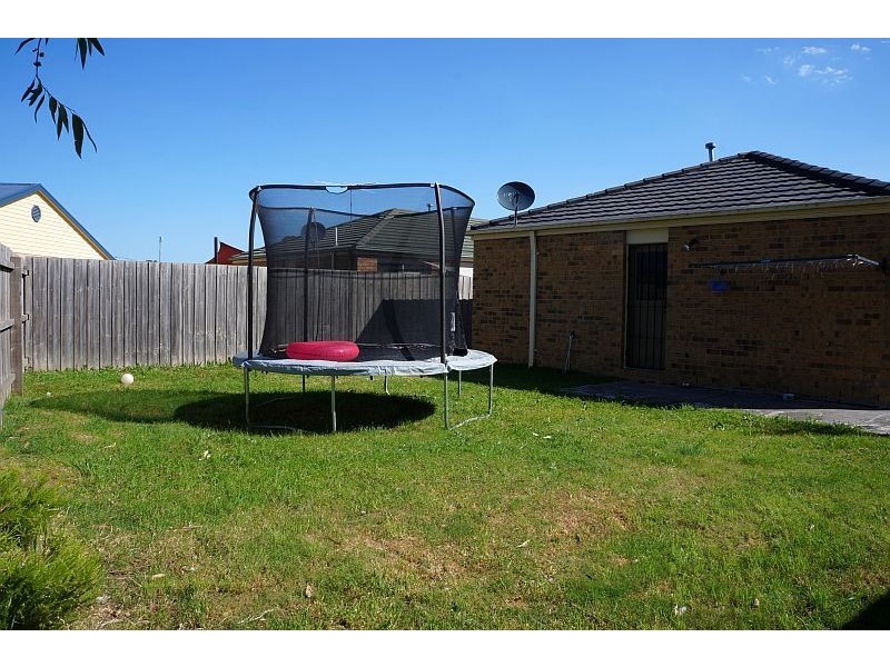 7 Wakenshaw Crescent, Pakenham VIC 3810