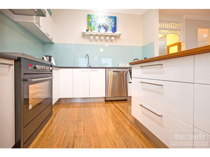 36 Pinehill Drive, Pakenham VIC 3810