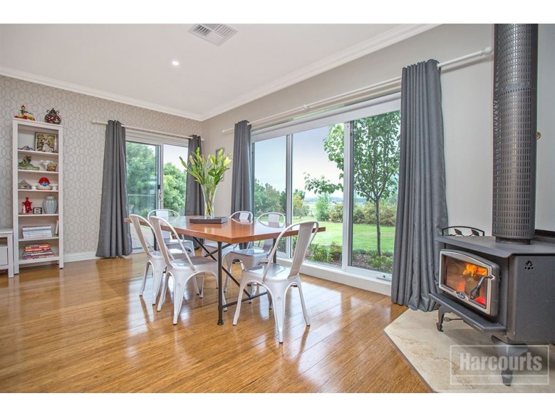 36 Pinehill Drive, Pakenham VIC 3810