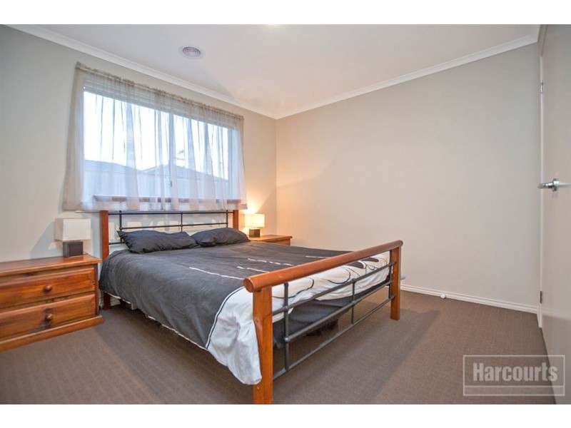 6 Cerreto Mews, Pakenham VIC 3810