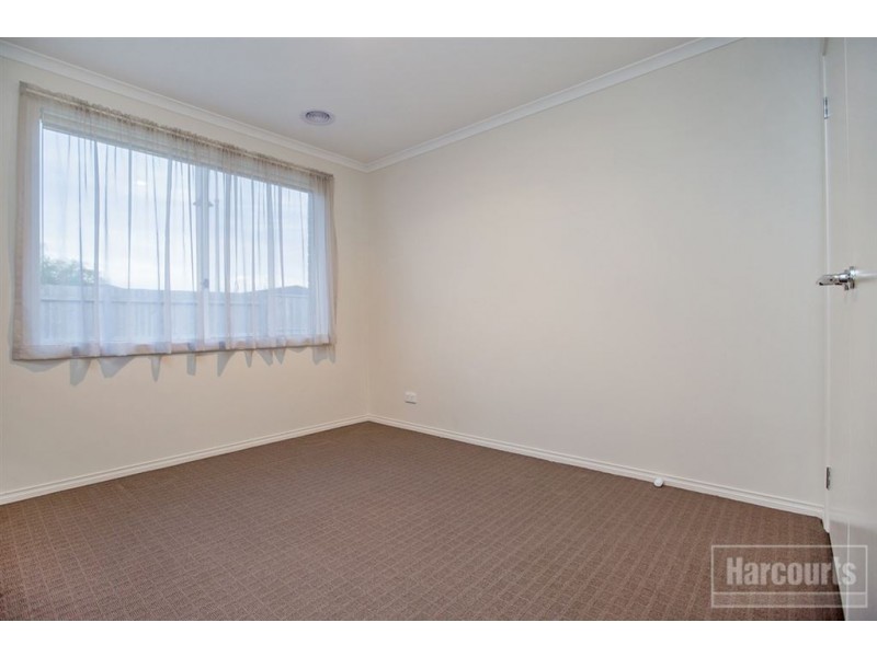 6 Cerreto Mews, Pakenham VIC 3810