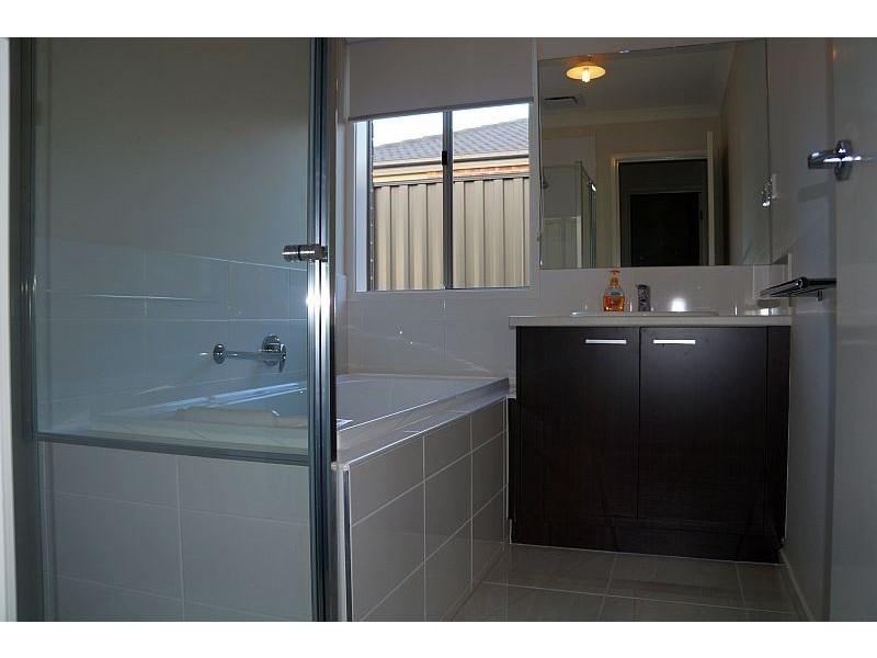 3 Pointer Drive, Pakenham VIC 3810