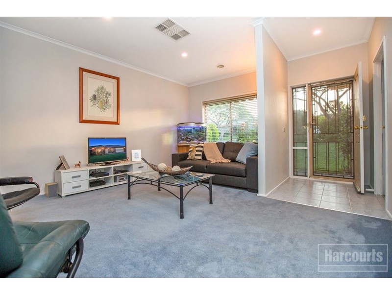 61 Jarryd Crescent, Berwick VIC 3806