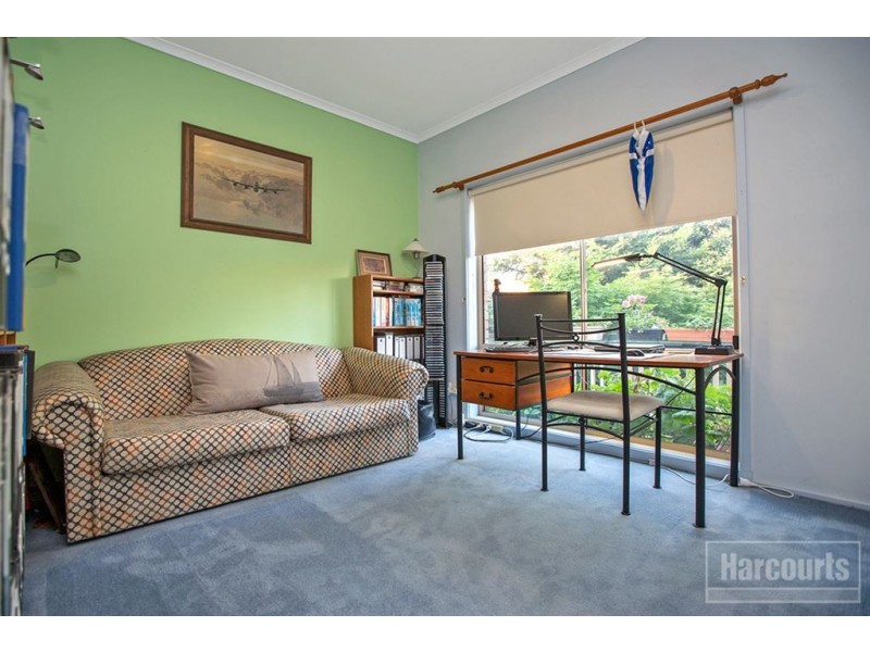 61 Jarryd Crescent, Berwick VIC 3806