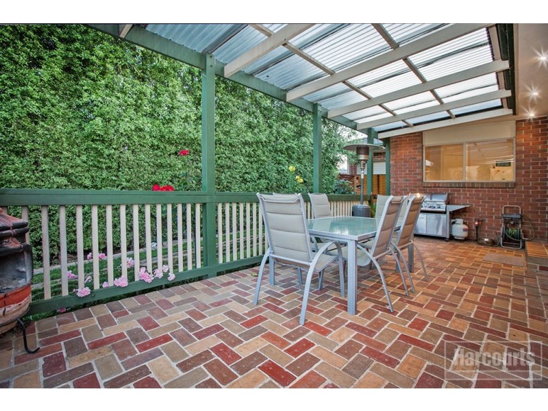 61 Jarryd Crescent, Berwick VIC 3806