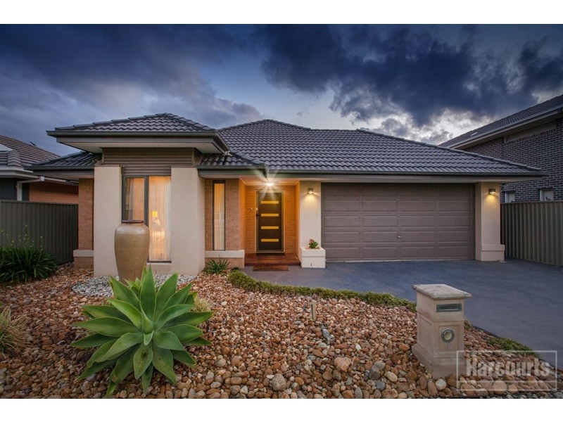 19 Sandpiper Close, Pakenham VIC 3810