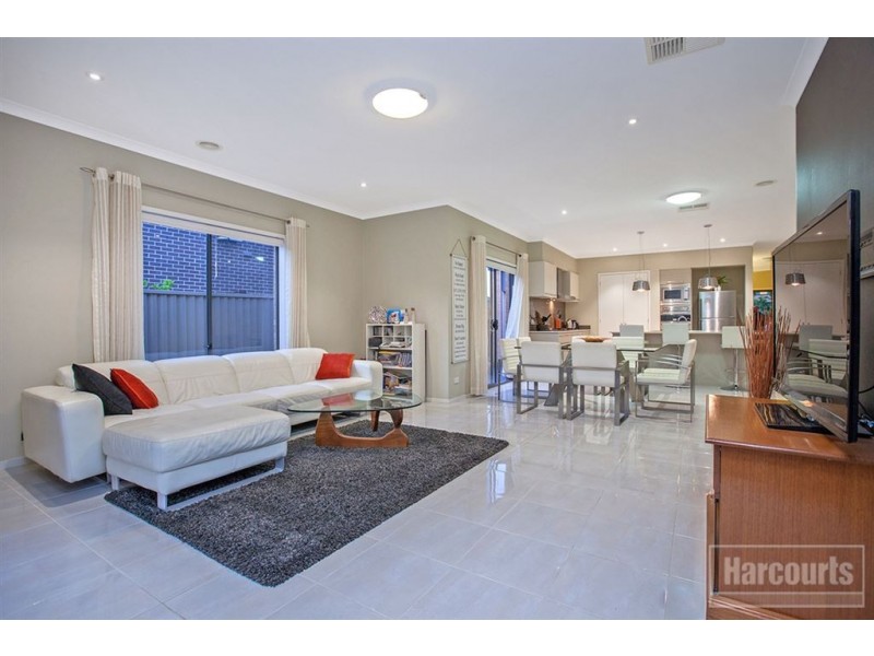 19 Sandpiper Close, Pakenham VIC 3810