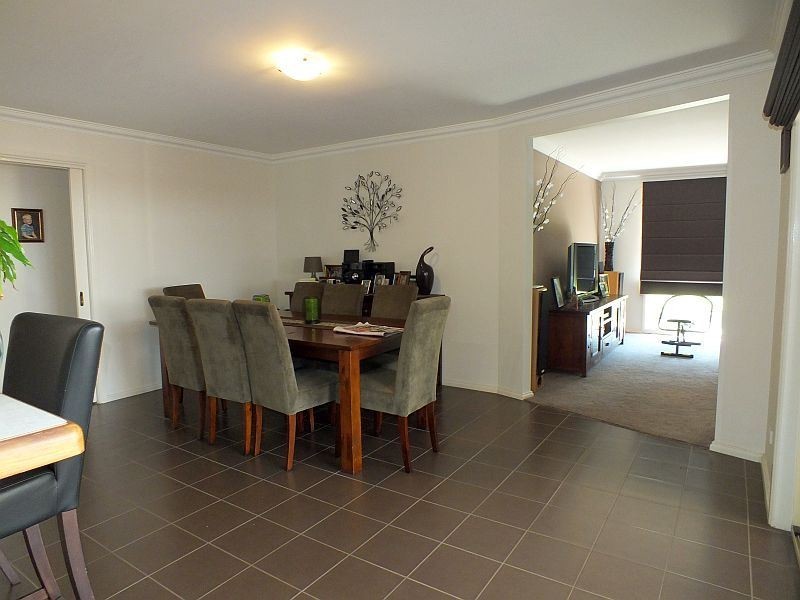 32 Ben Drive, Pakenham VIC 3810